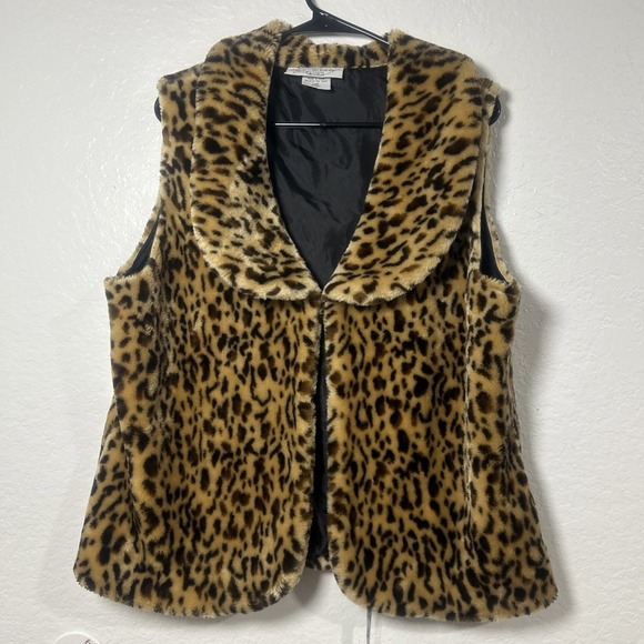 Two Twenty Collection Vest Size Large‎ (170) - Picture 1 of 10